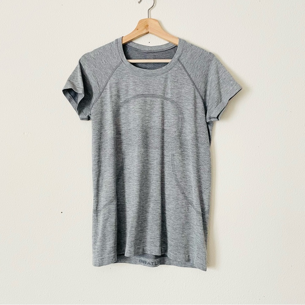 Lululemon SIZE 12 Swiftly Tech 2.0 hip length short sleeve tee in heather gray